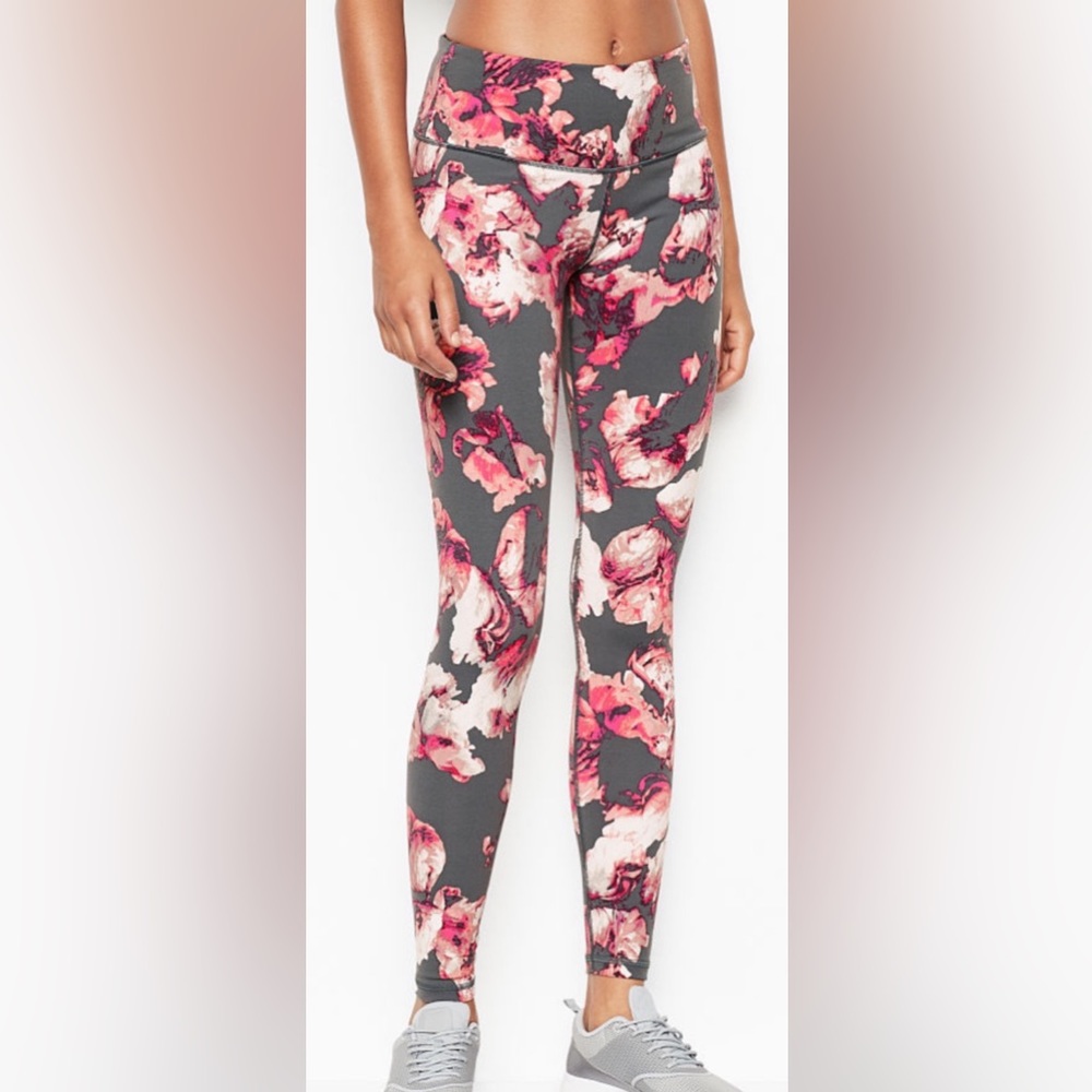 Size S Victoria Sport Knockout tight